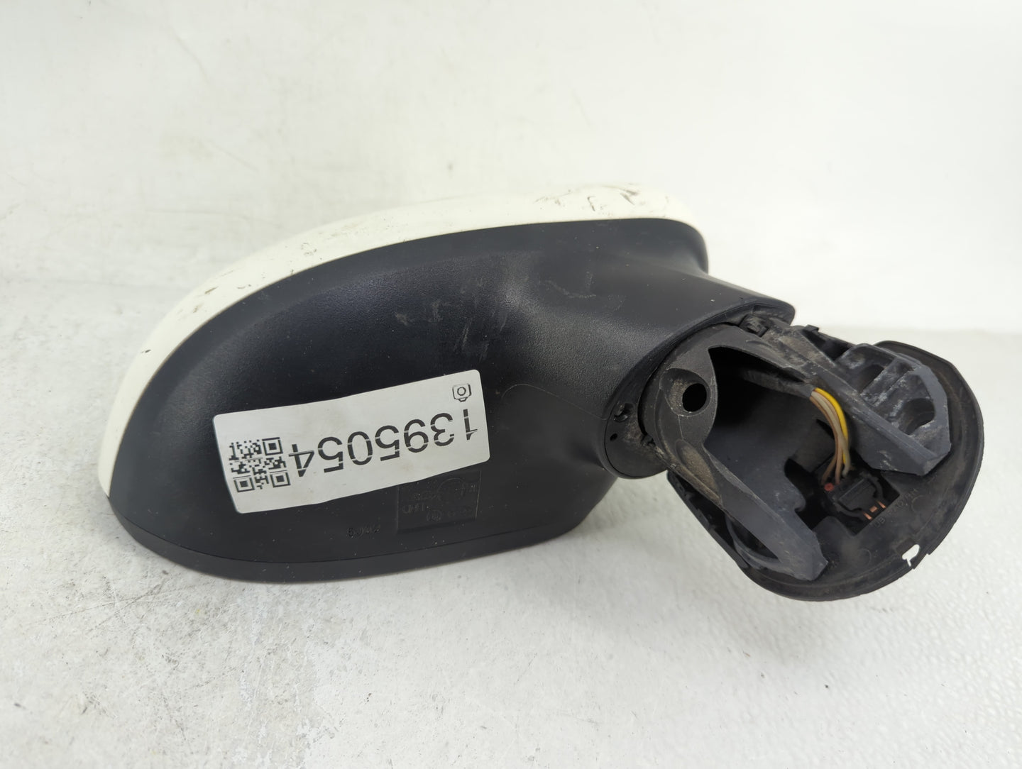 2014-2017 Kia Rio Passenger Side View Mirror - Right Door Mirror OEM Used - Oemusedautoparts1.com