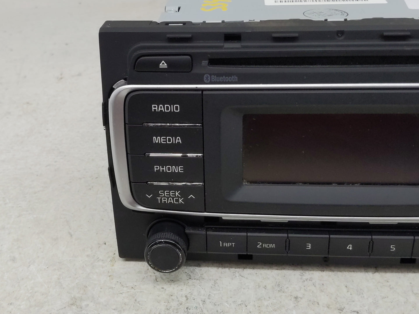 2016-2017 Kia Rio Radio AM FM Cd Player Receiver Replacement P/N:96170-1W960CA Fits Fits 2016 2017 OEM Used Auto Parts - Oem