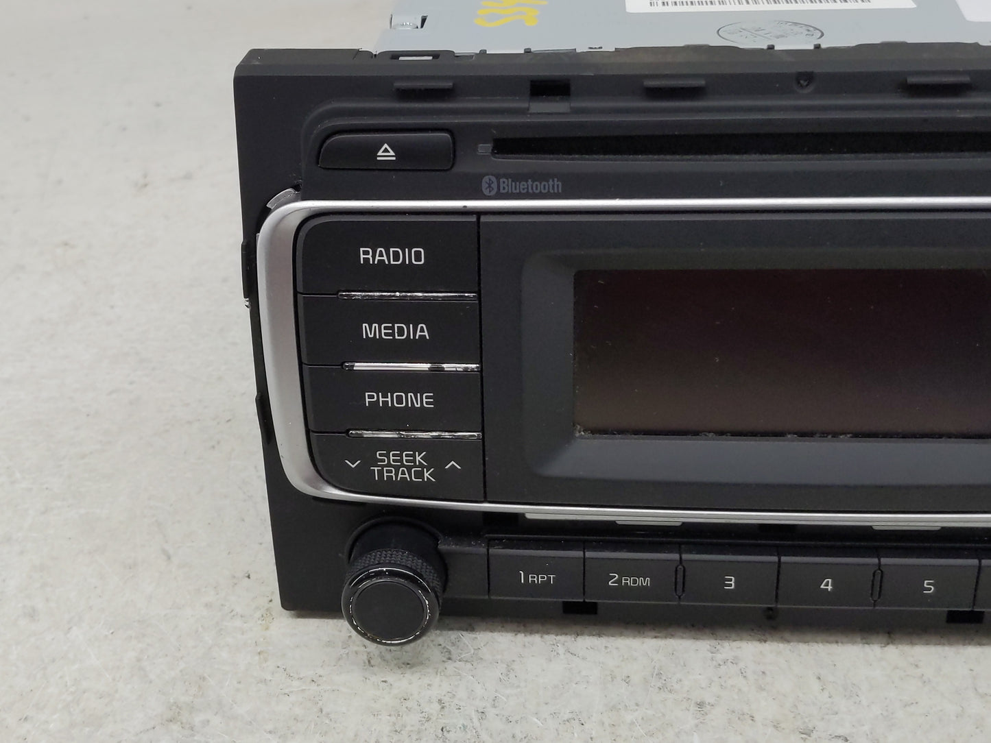 2016-2017 Kia Rio Radio AM FM Cd Player Receiver Replacement P/N:96170-1W960CA Fits Fits 2016 2017 OEM Used Auto Parts - Oem