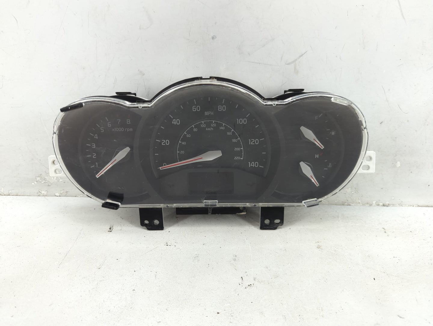 2016-2017 Kia Rio Instrument Cluster Speedometer Gauges P/N:94024-1W770 Fits Fits 2016 2017 OEM Used Auto Parts - Oemusedaut