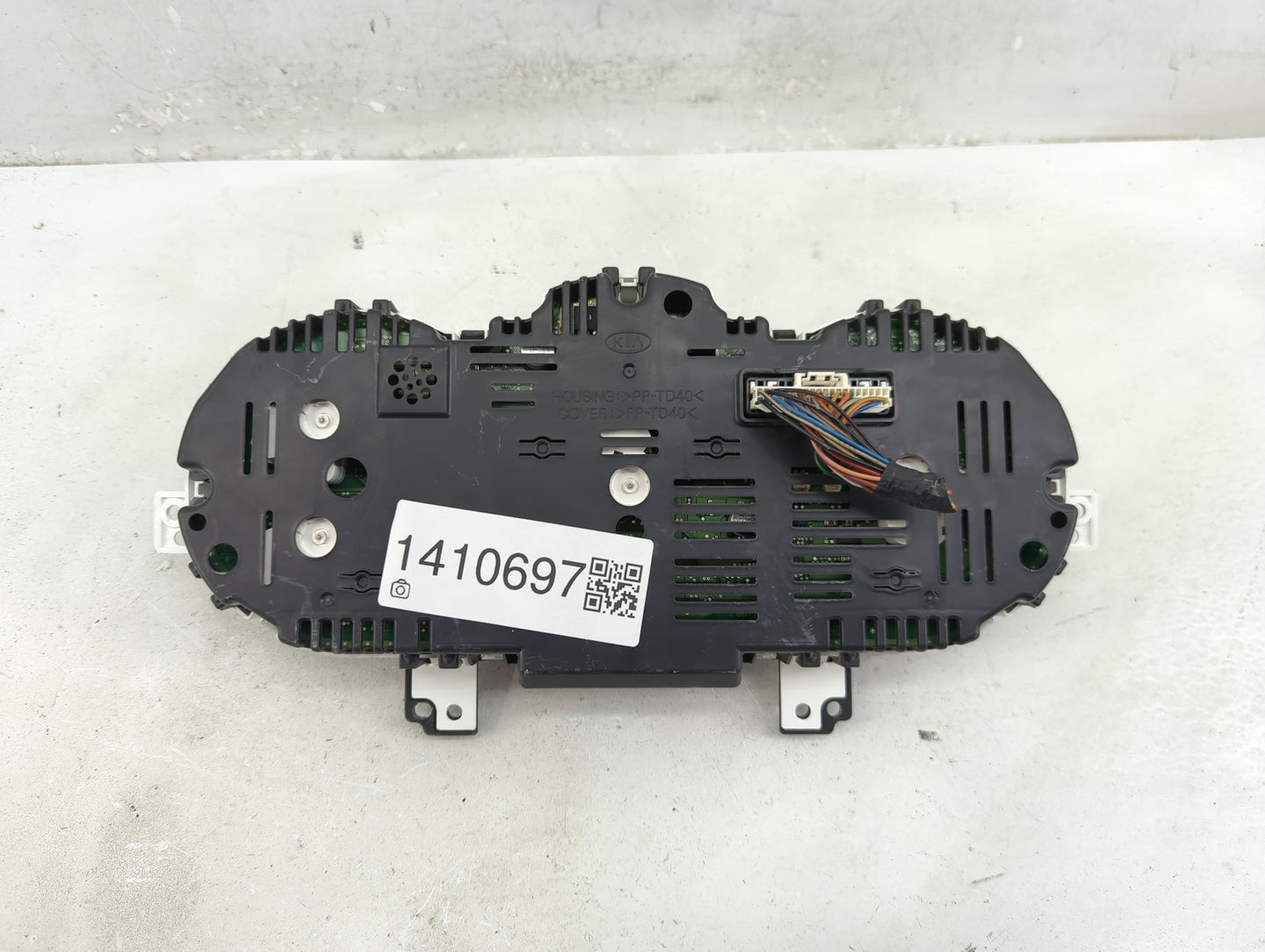 2016-2017 Kia Rio Instrument Cluster Speedometer Gauges P/N:94024-1W770 Fits Fits 2016 2017 OEM Used Auto Parts - Oemusedaut