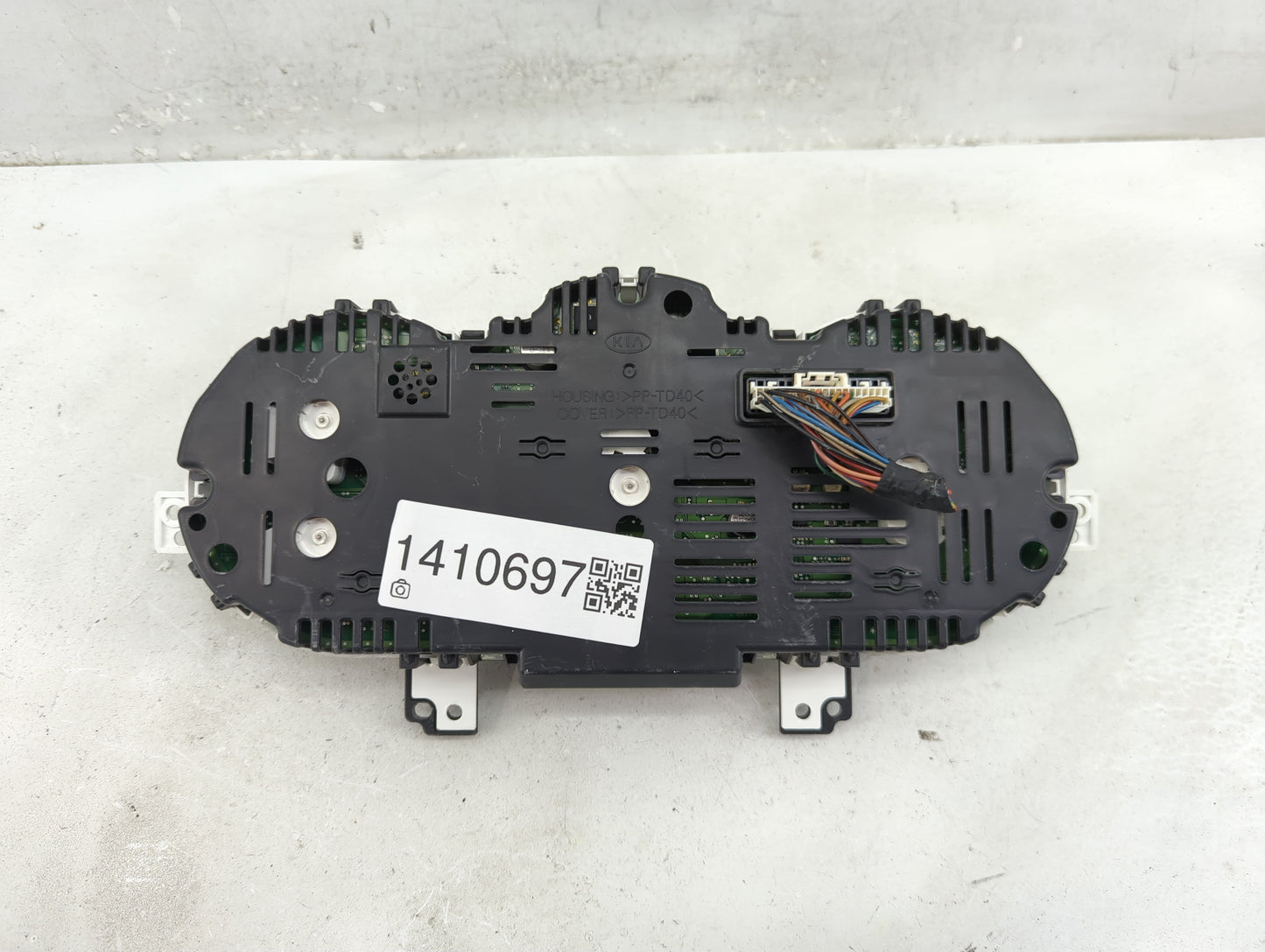 2016-2017 Kia Rio Instrument Cluster Speedometer Gauges P/N:94024-1W770 Fits Fits 2016 2017 OEM Used Auto Parts - Oemusedaut
