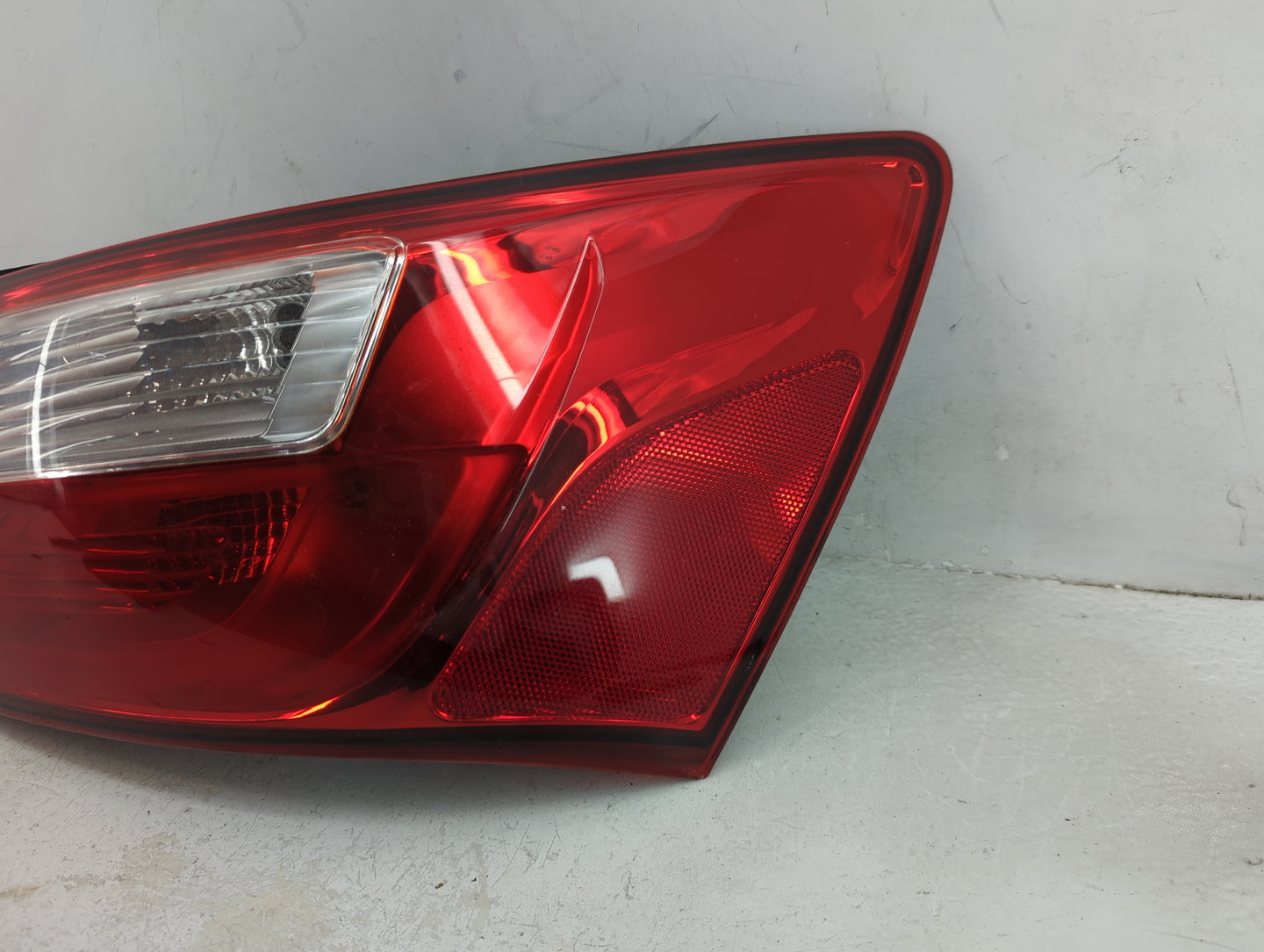 2012-2017 Kia Rio Tail Light Assembly Passenger Right OEM P/N:92402-1W0 Fits Fits 2012 2013 2014 2015 2016 2017 OEM Used Aut