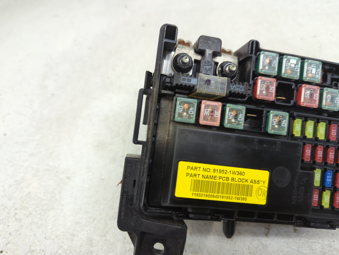 2016-2017 Kia Rio Fusebox Fuse Box Panel Relay Module P/N:91952-1W430 Fits Fits 2016 2017 OEM Used Auto Parts - Oemusedautop
