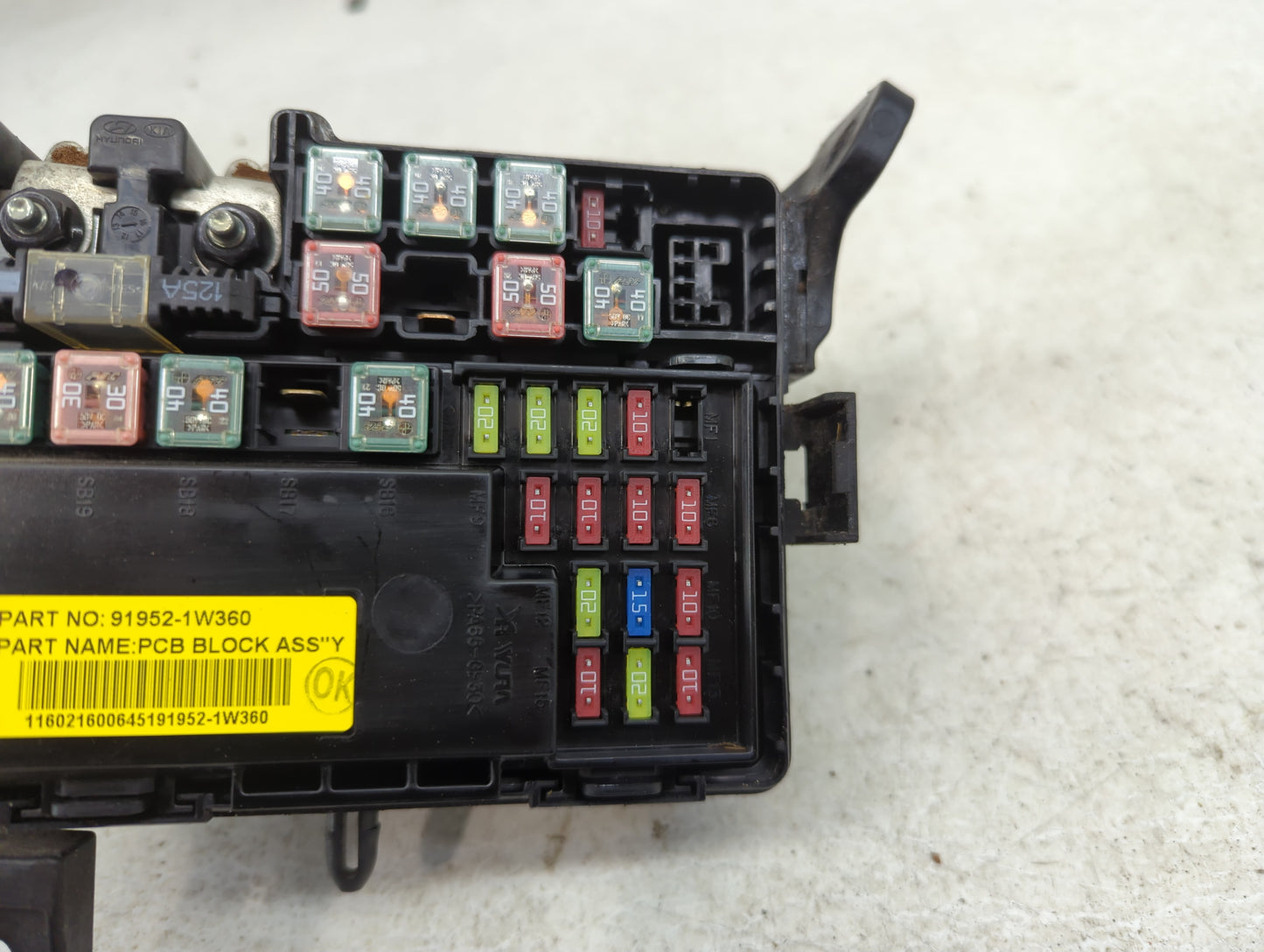 2016-2017 Kia Rio Fusebox Fuse Box Panel Relay Module P/N:91952-1W430 Fits Fits 2016 2017 OEM Used Auto Parts - Oemusedautop