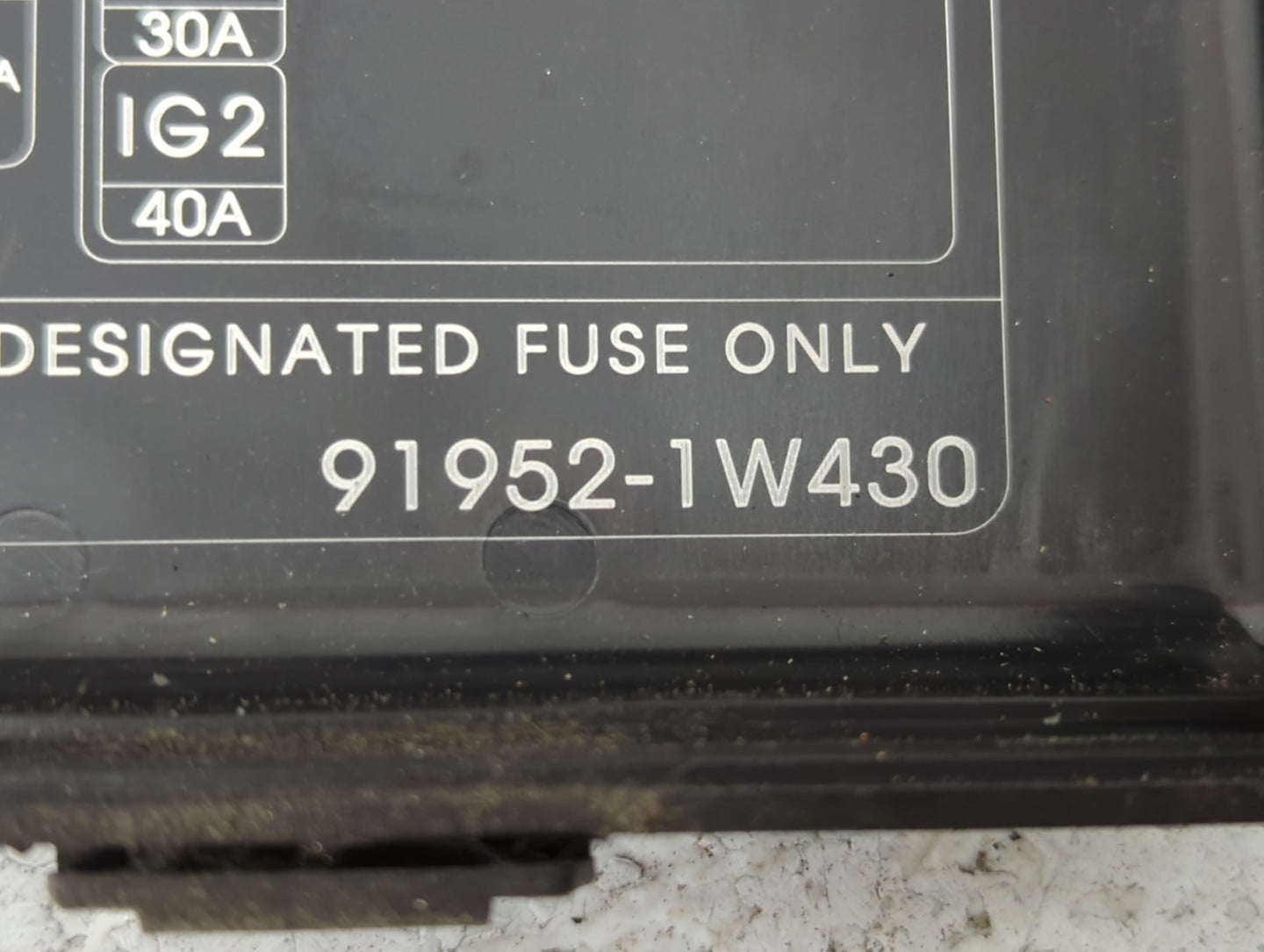 2016-2017 Kia Rio Fusebox Fuse Box Panel Relay Module P/N:91952-1W430 Fits Fits 2016 2017 OEM Used Auto Parts - Oemusedautop