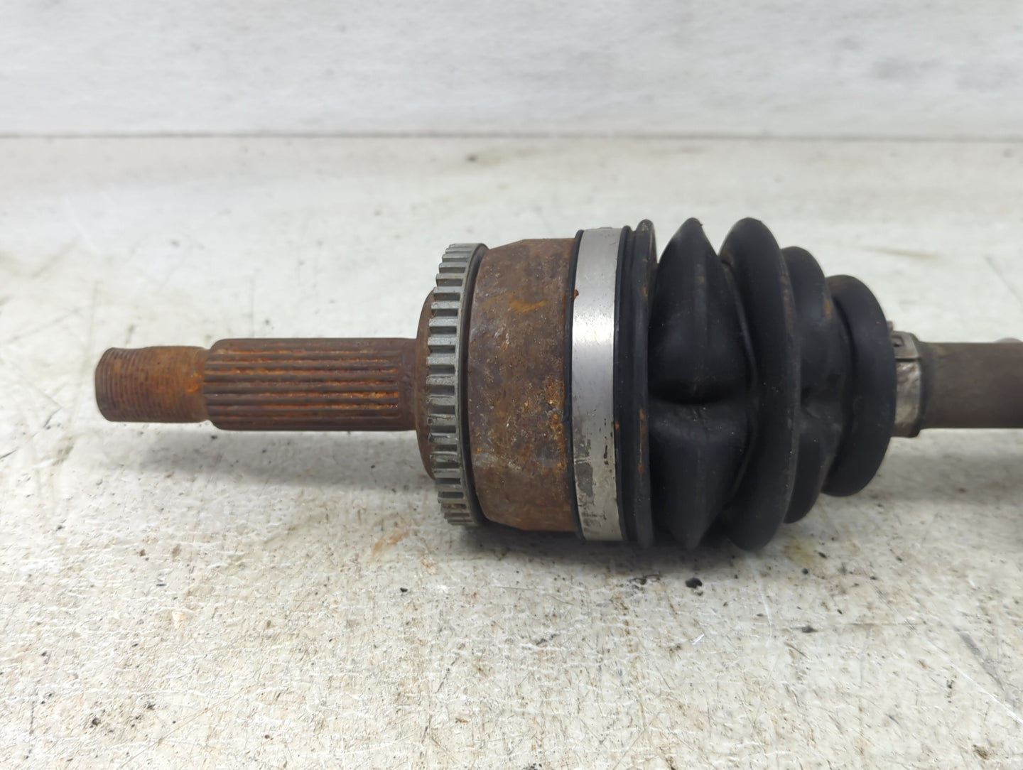 2012-2017 Kia Rio Axle Shaft Front Driver Cv C/v - Oemusedautoparts1.com