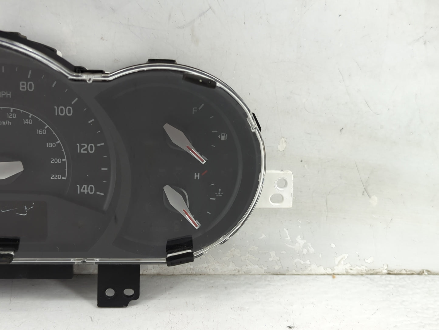 2016-2017 Kia Rio Instrument Cluster Speedometer Gauges P/N:94024-1W770 Miles: Fits Fits 2016 2017 OEM Used Auto Parts - Oem