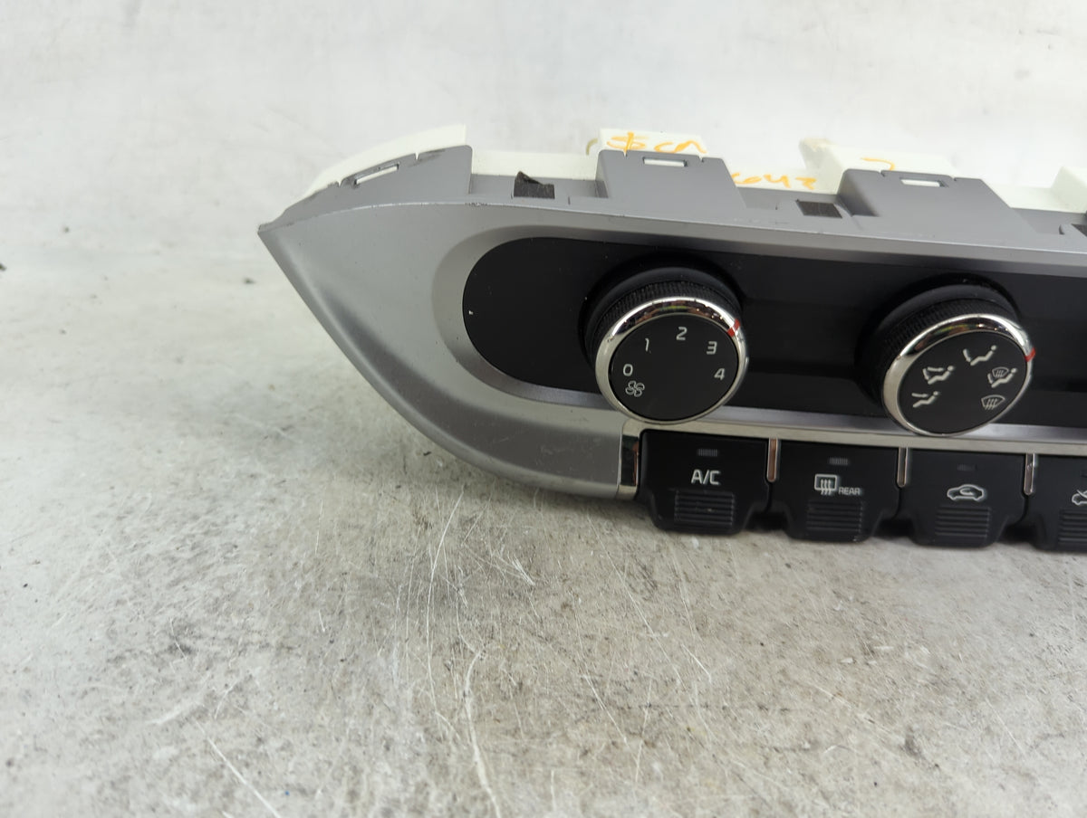 2016-2017 Kia Rio Climate Control Module Temperature AC/Heater Replacement P/N:97250-1W260 Fits Fits 2016 2017 OEM Used Auto