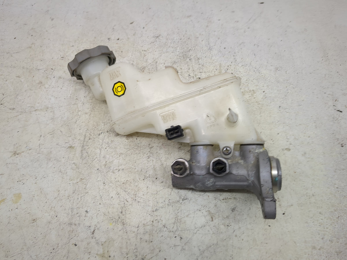 2016-2017 Kia Rio Brake Master Cylinder 1513292 - Oemusedautoparts1.com