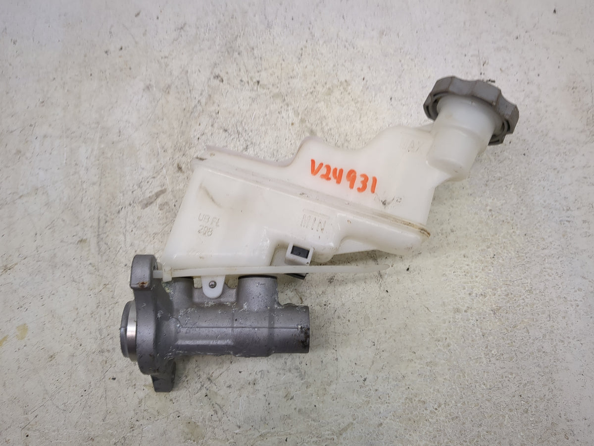 2016-2017 Kia Rio Brake Master Cylinder 1513292 - Oemusedautoparts1.com