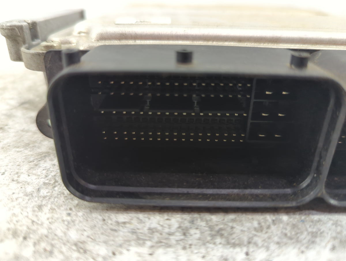 2016-2017 Kia Rio PCM Engine Control Computer ECU ECM PCU OEM P/N:39110-2BVF0 0261S12390 Fits 2016 2017 OEM Used Auto Parts 