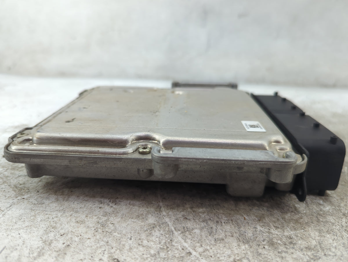 2016-2017 Kia Rio PCM Engine Control Computer ECU ECM PCU OEM P/N:39110-2BVF0 0261S12390 Fits 2016 2017 OEM Used Auto Parts 