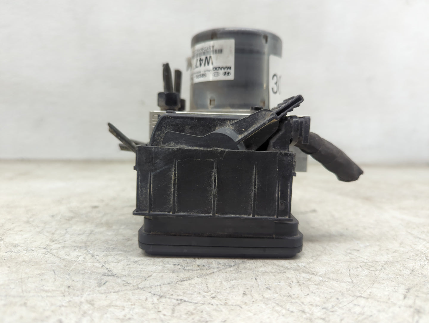 2016-2017 Kia Rio ABS Pump Control Module Replacement P/N:58920-1W470 BE6003G941 Fits Fits 2016 2017 OEM Used Auto Parts - O