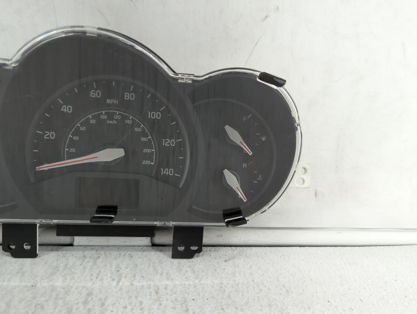 2016-2017 Kia Rio Instrument Cluster Speedometer Gauges P/N:94024-1W770 15005-122 Fits Fits 2016 2017 OEM Used Auto Parts - 