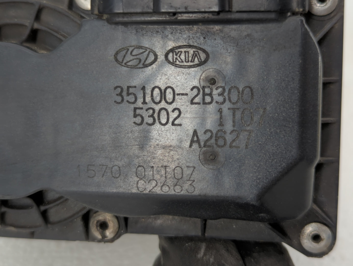 2012-2019 Kia Rio Throttle Body P/N:35100-2B300 Fits Fits 2012 2013 2014 2015 2016 2017 2018 2019 OEM Used Auto Parts - Oemu