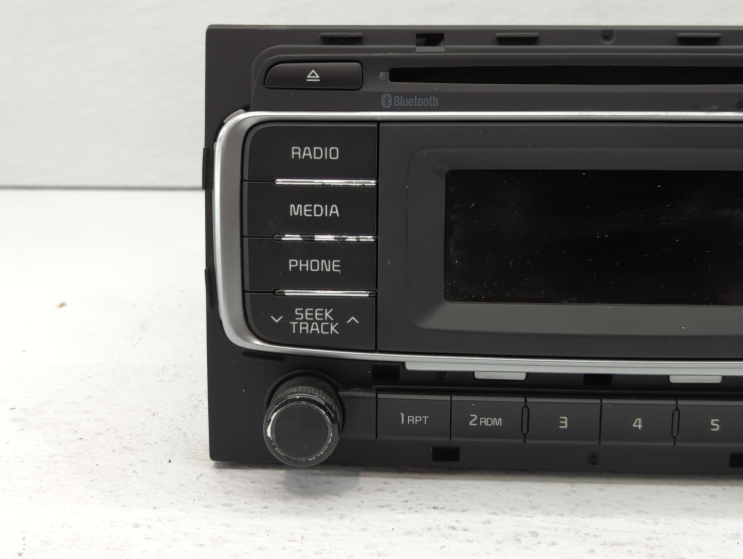 2016-2017 Kia Rio Radio AM FM Cd Player Receiver Replacement P/N:961701W962CA Fits Fits 2016 2017 OEM Used Auto Parts - Oemu