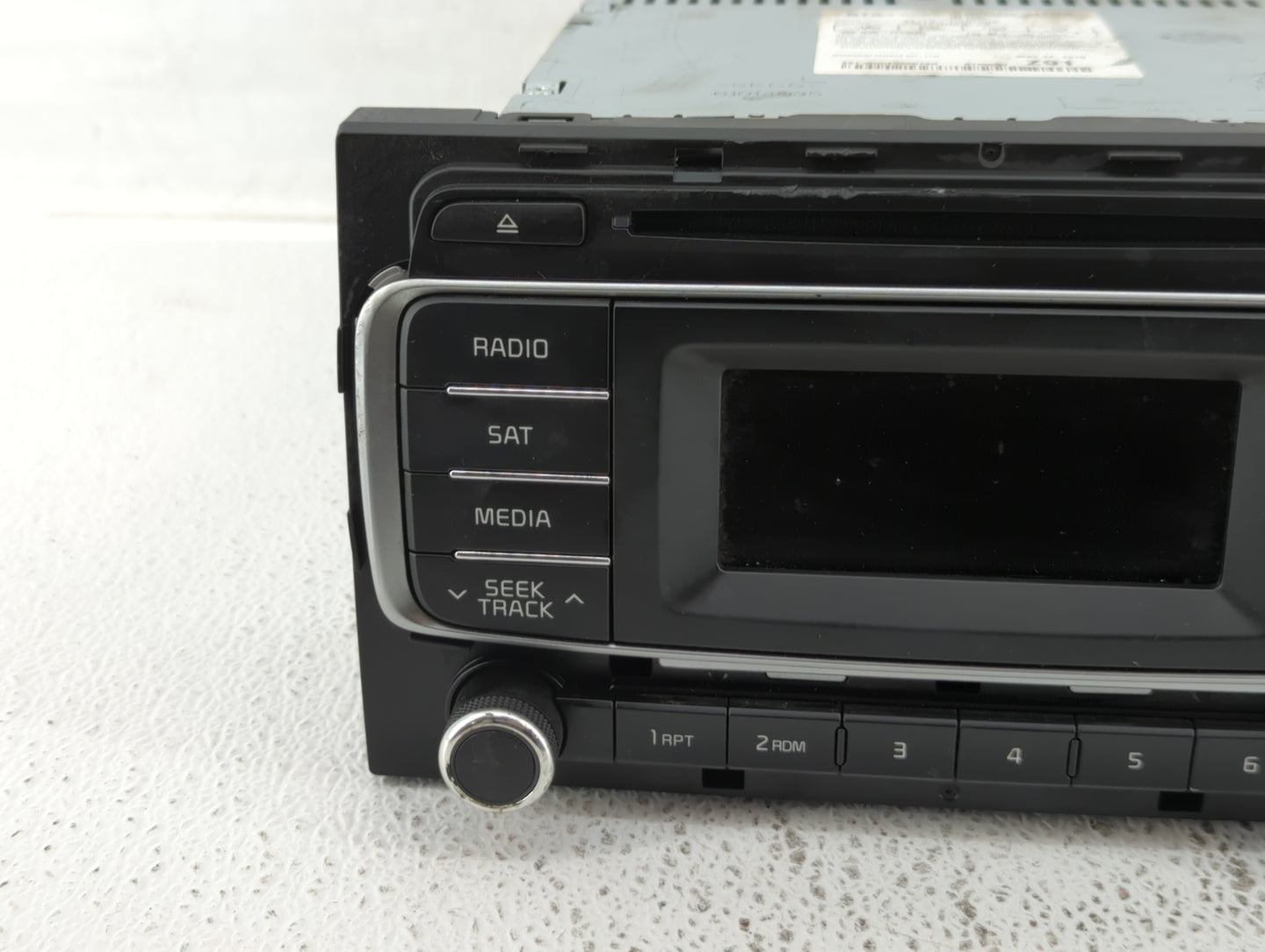 2016-2017 Kia Rio Radio AM FM Cd Player Receiver Replacement P/N:96170-1W910CA Fits Fits 2016 2017 OEM Used Auto Parts - Oem