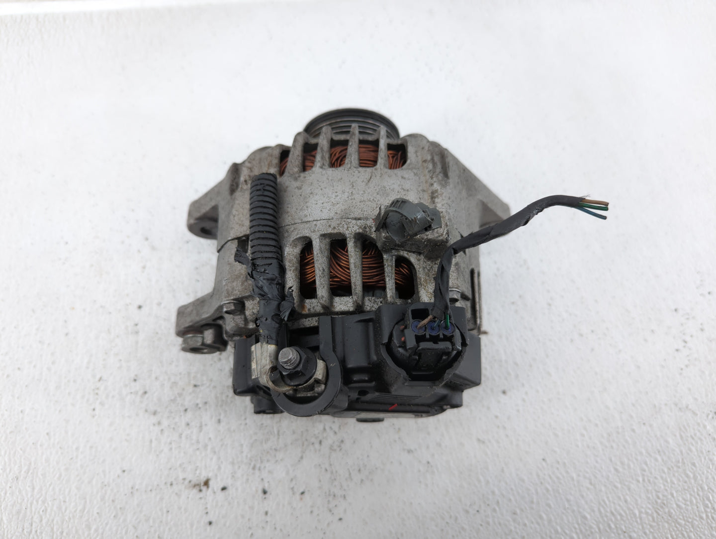 2016-2017 Kia Rio Alternator Replacement Generator Charging Assembly Engine OEM P/N:37300-2B610 Fits Fits 2016 2017 OEM Used