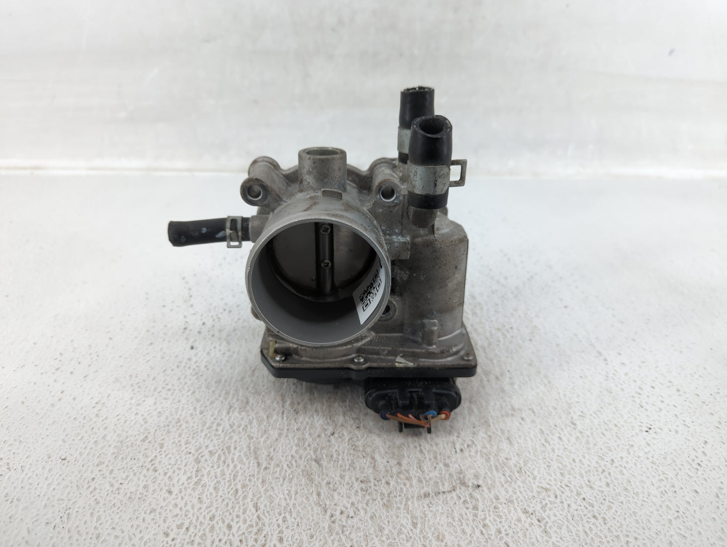 2012-2019 Kia Rio Throttle Body P/N:35100-2B300 Fits Fits 2012 2013 2014 2015 2016 2017 2018 2019 OEM Used Auto Parts - Oemu