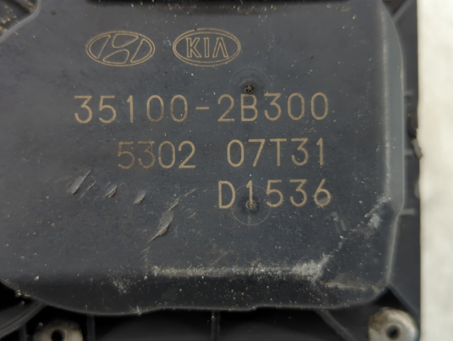 2012-2019 Kia Rio Throttle Body P/N:35100-2B300 Fits Fits 2012 2013 2014 2015 2016 2017 2018 2019 OEM Used Auto Parts - Oemu
