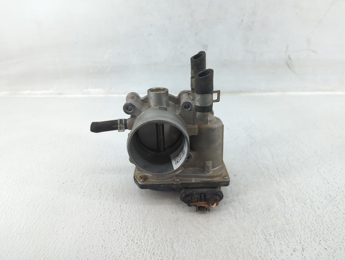 2012-2019 Kia Rio Throttle Body P/N:35100-2B300 Fits Fits 2012 2013 2014 2015 2016 2017 2018 2019 OEM Used Auto Parts - Oemu
