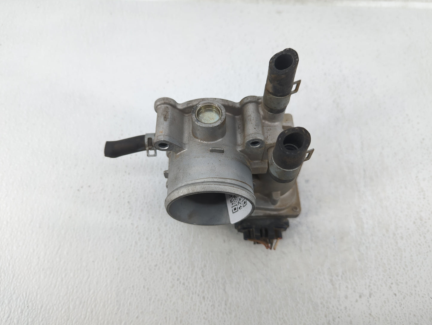 2012-2019 Kia Rio Throttle Body P/N:35100-2B300 Fits Fits 2012 2013 2014 2015 2016 2017 2018 2019 OEM Used Auto Parts - Oemu