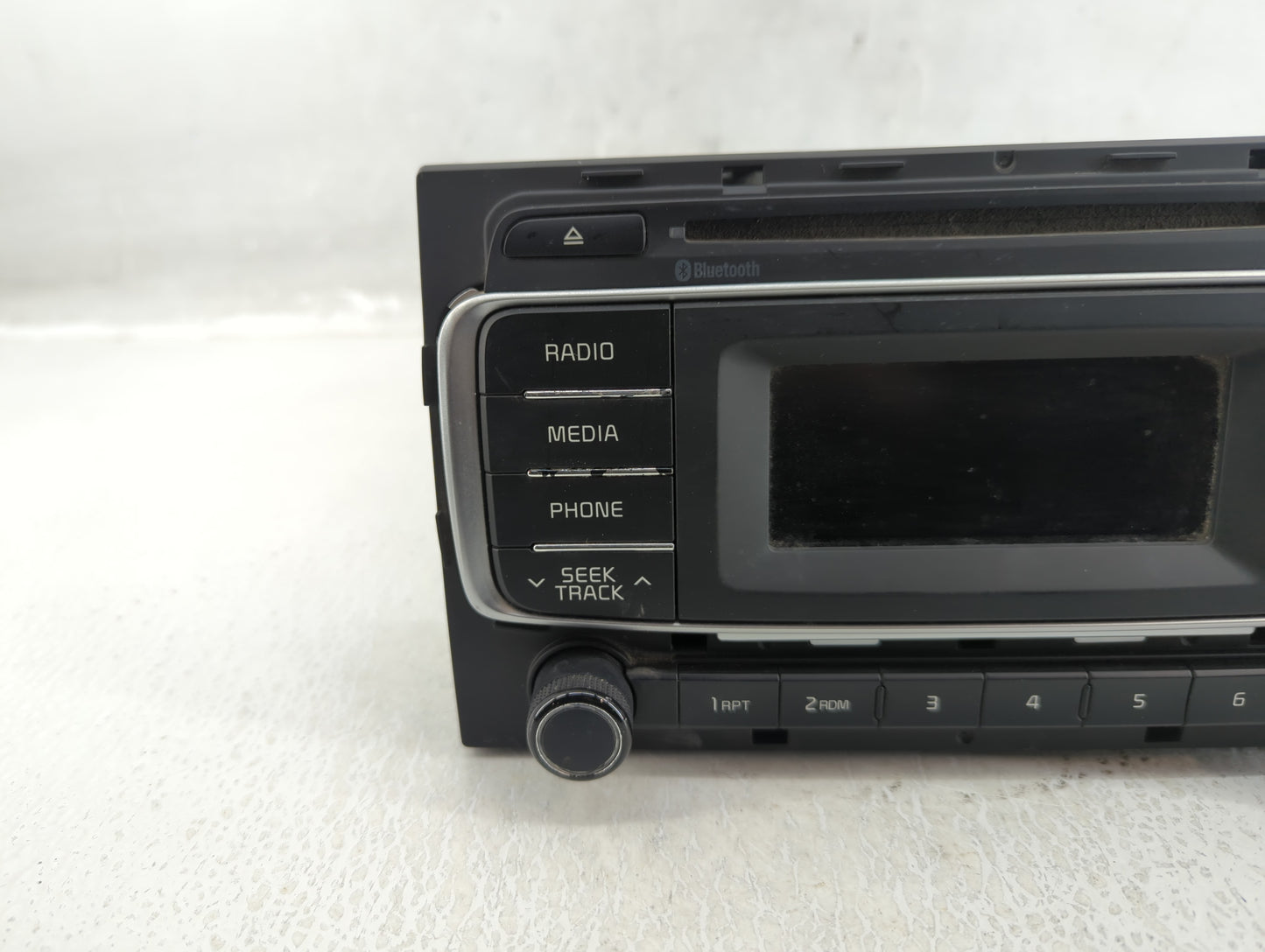 2016-2017 Kia Rio Am Fm Cd Player Radio Receiver - Oemusedautoparts1.com