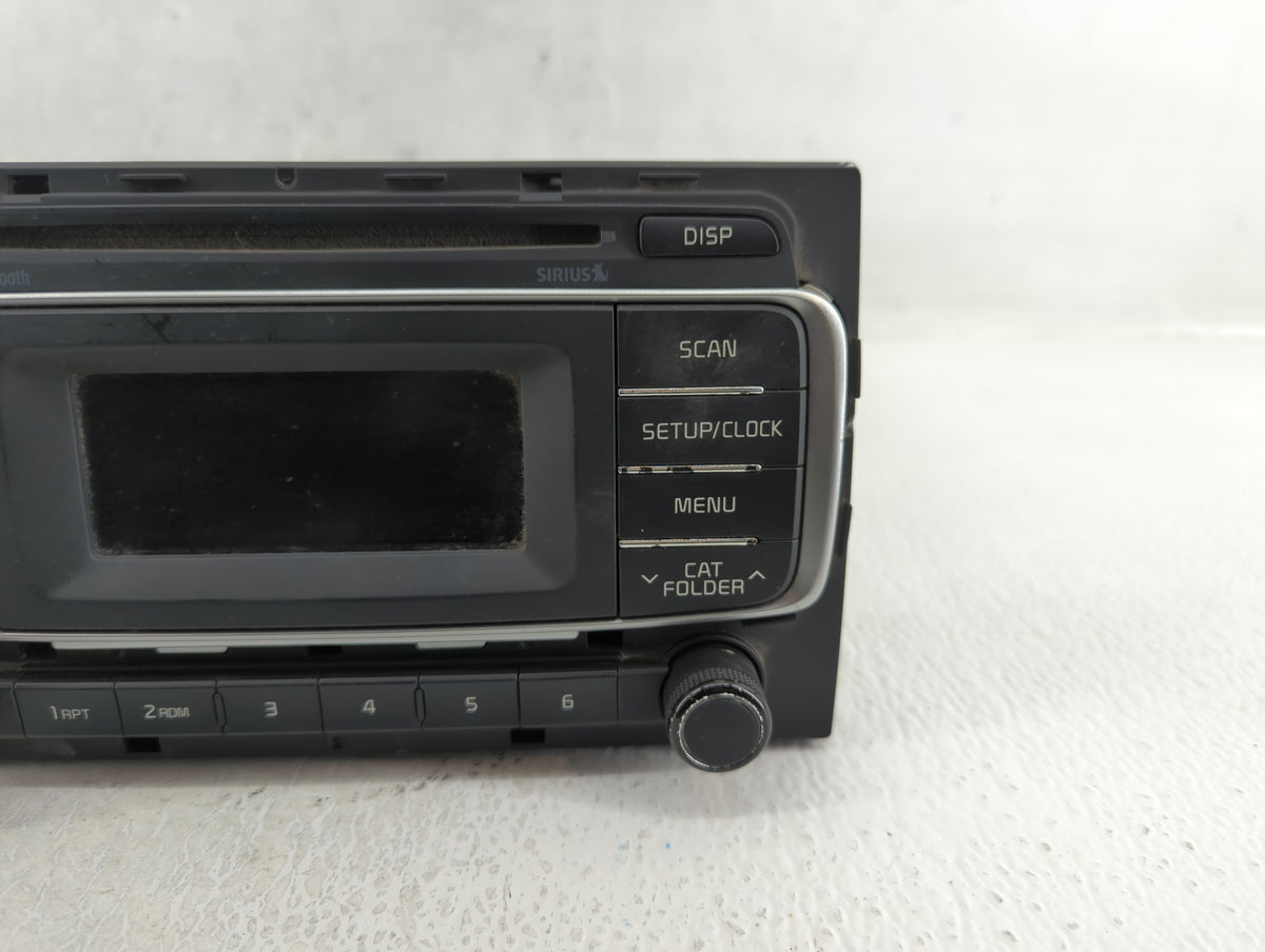 2016-2017 Kia Rio Am Fm Cd Player Radio Receiver 582614 - Oemusedautoparts1.com