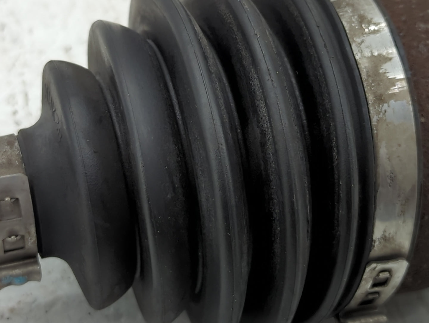 2012-2017 Kia Rio Axle Shaft Front Driver Cv C/v - Oemusedautoparts1.com