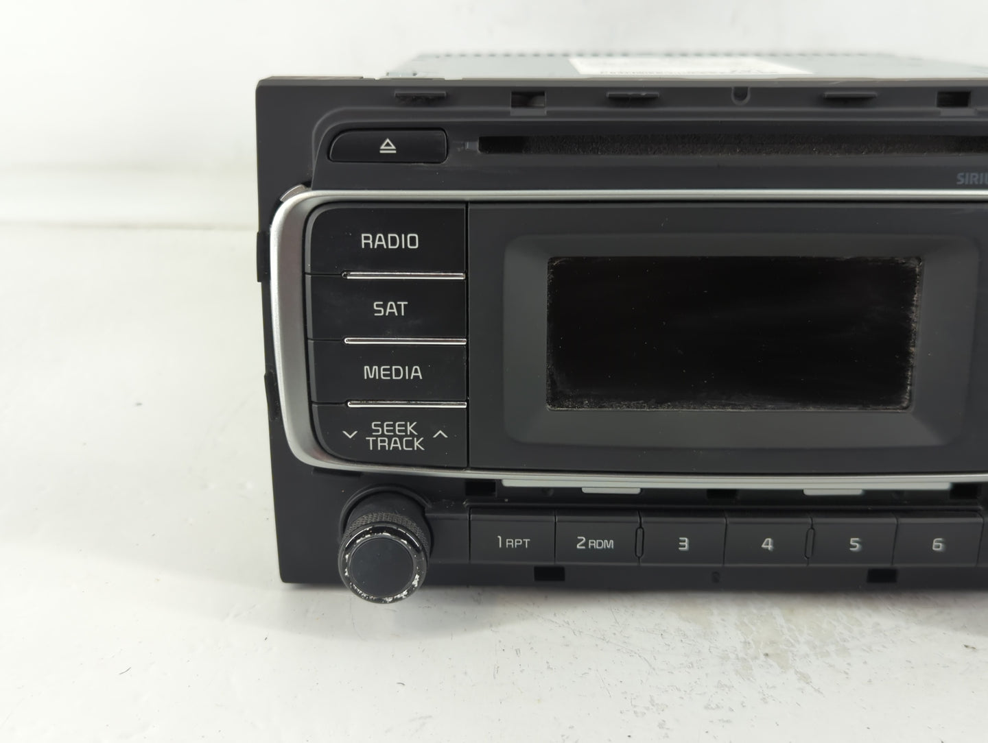 2016-2017 Kia Rio Am Fm Cd Player Radio Receiver - Oemusedautoparts1.com