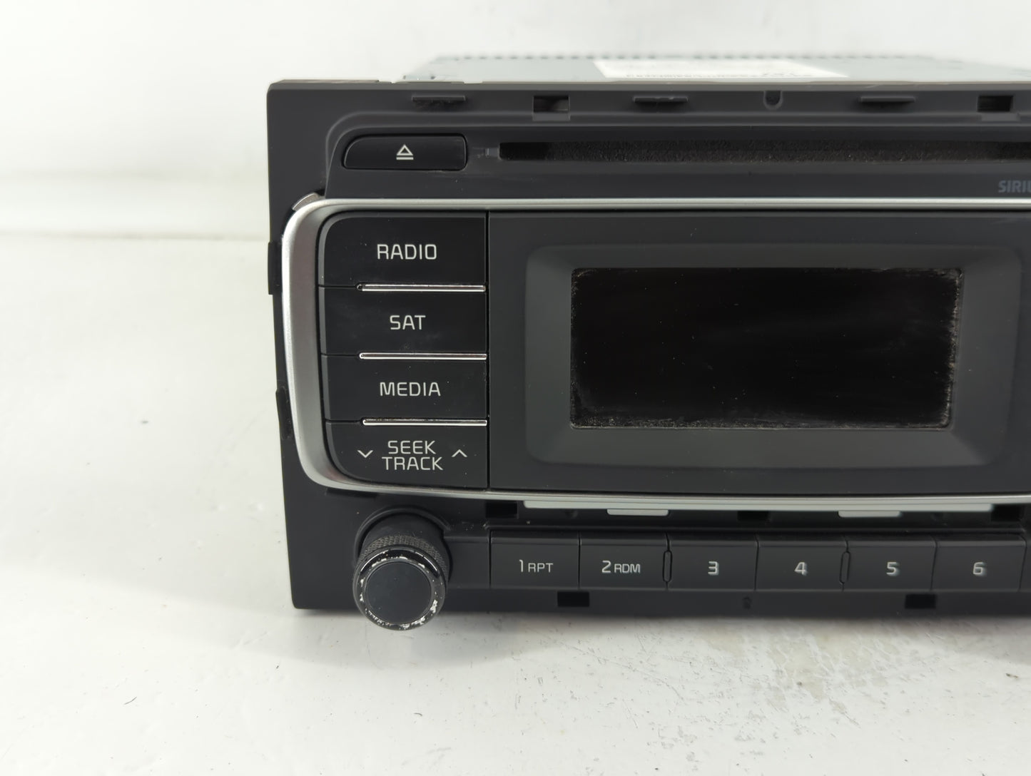 2016-2017 Kia Rio Am Fm Cd Player Radio Receiver - Oemusedautoparts1.com