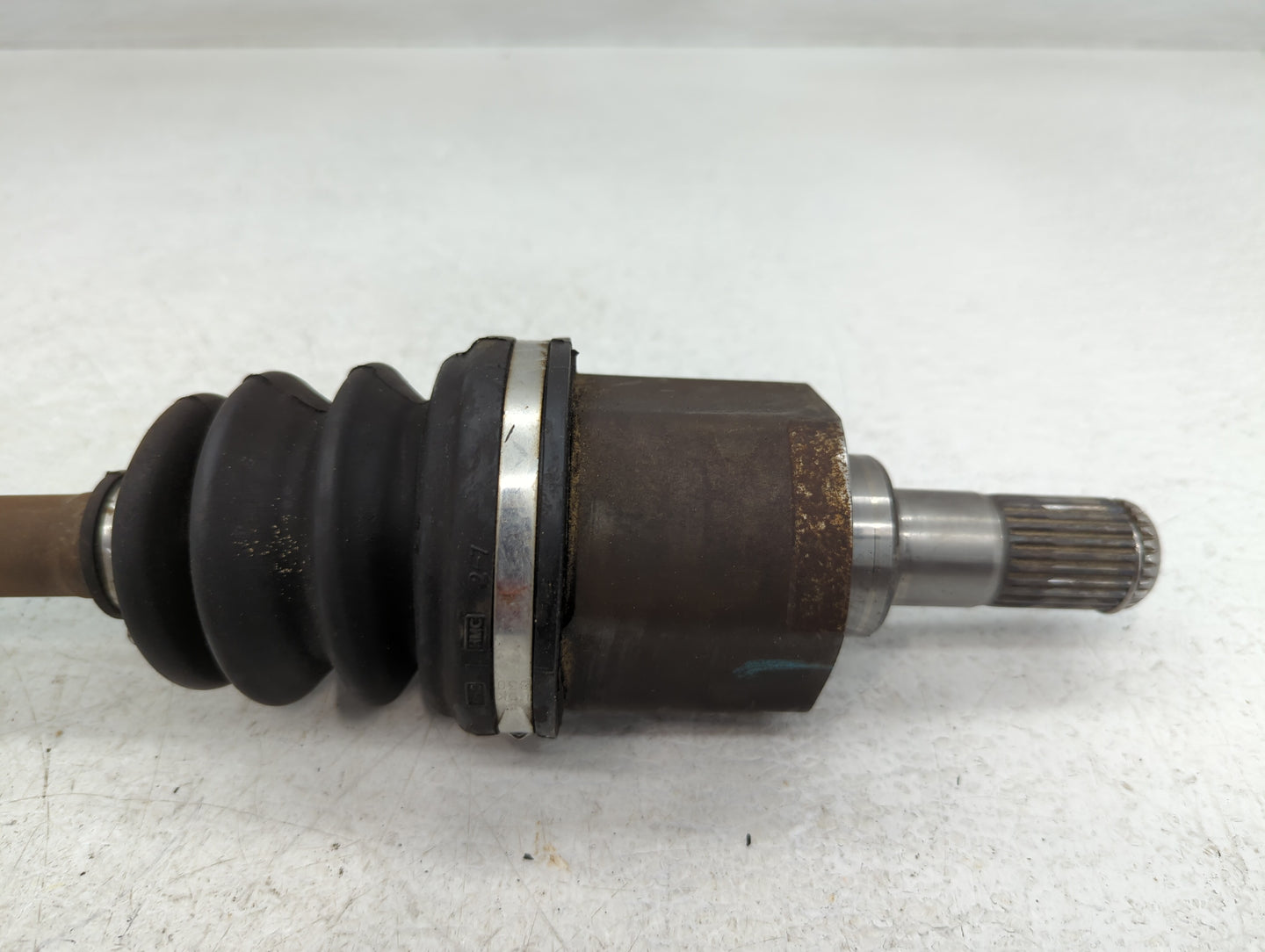 2012-2017 Kia Rio Axle Shaft Front Driver Cv C/v - Oemusedautoparts1.com