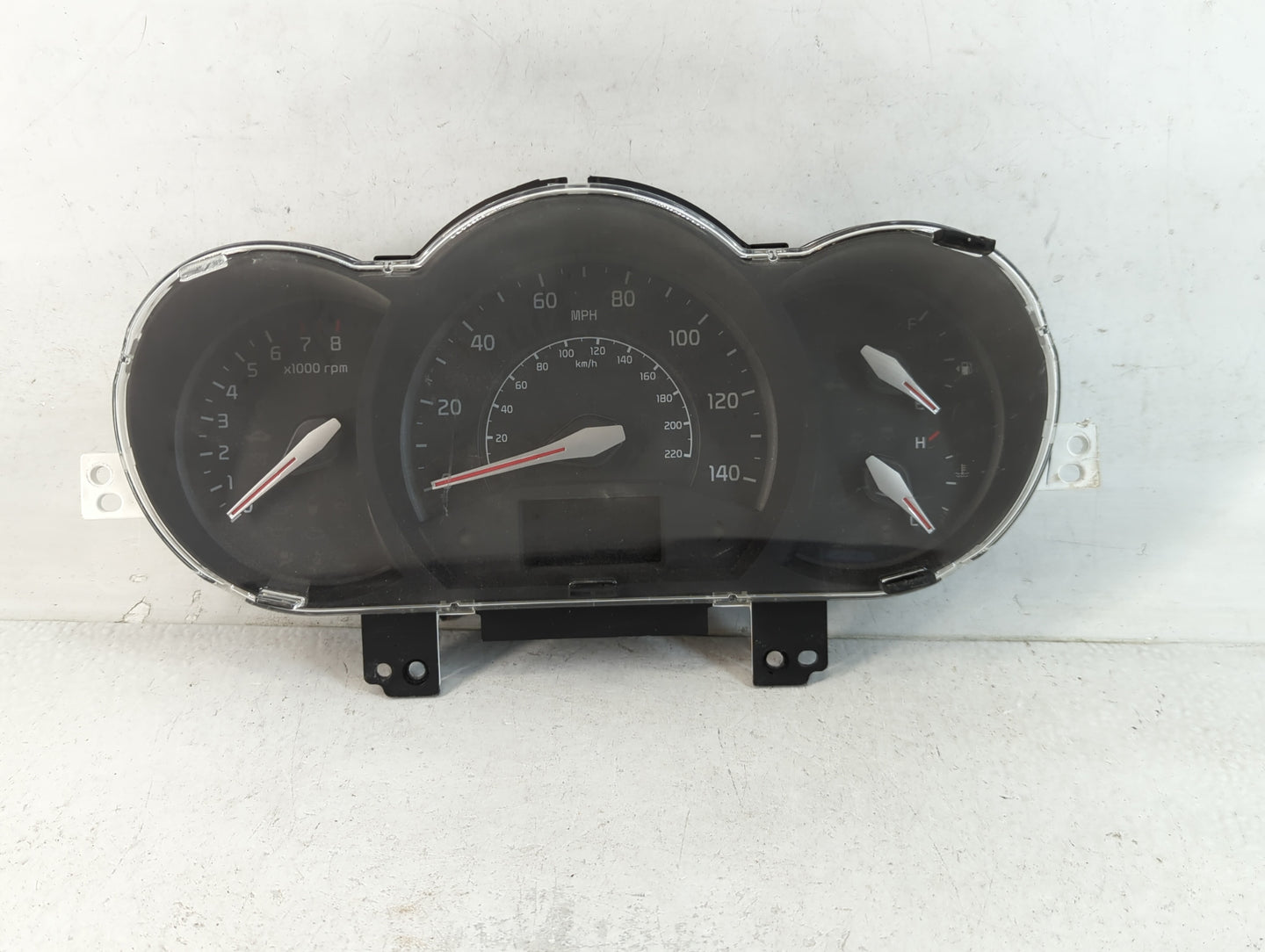 2016-2017 Kia Rio Instrument Cluster Speedometer Gauges P/N:94024-1W770 Fits Fits 2016 2017 OEM Used Auto Parts - Oemusedaut