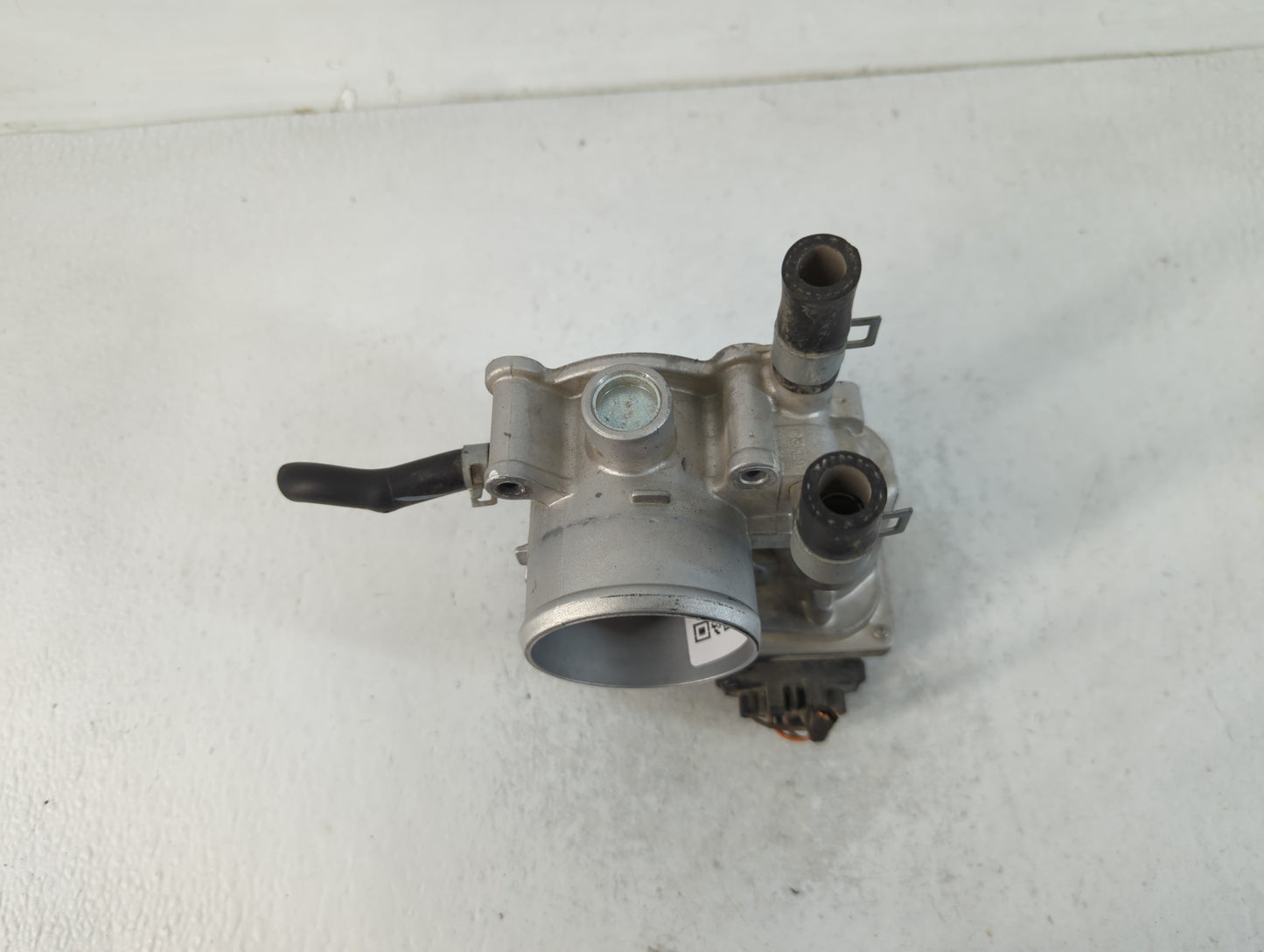2012-2019 Kia Rio Throttle Body P/N:35100-2B300 Fits Fits 2012 2013 2014 2015 2016 2017 2018 2019 OEM Used Auto Parts - Oemu