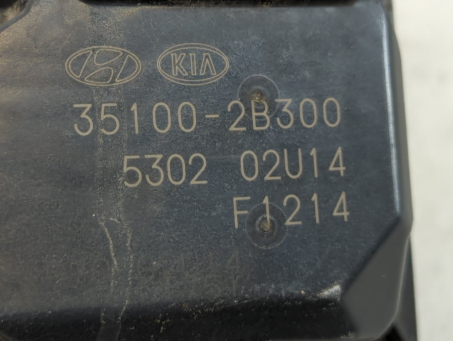 2012-2019 Kia Rio Throttle Body P/N:35100-2B300 Fits Fits 2012 2013 2014 2015 2016 2017 2018 2019 OEM Used Auto Parts - Oemu