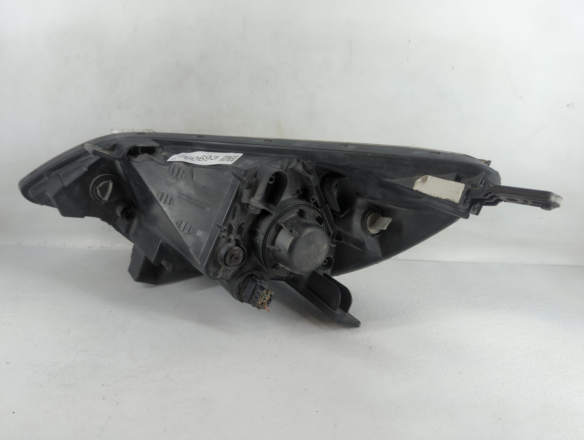 2012-2017 Kia Rio Passenger Right Oem Head Light Headlight Lamp 760693 - Oemusedautoparts1.com