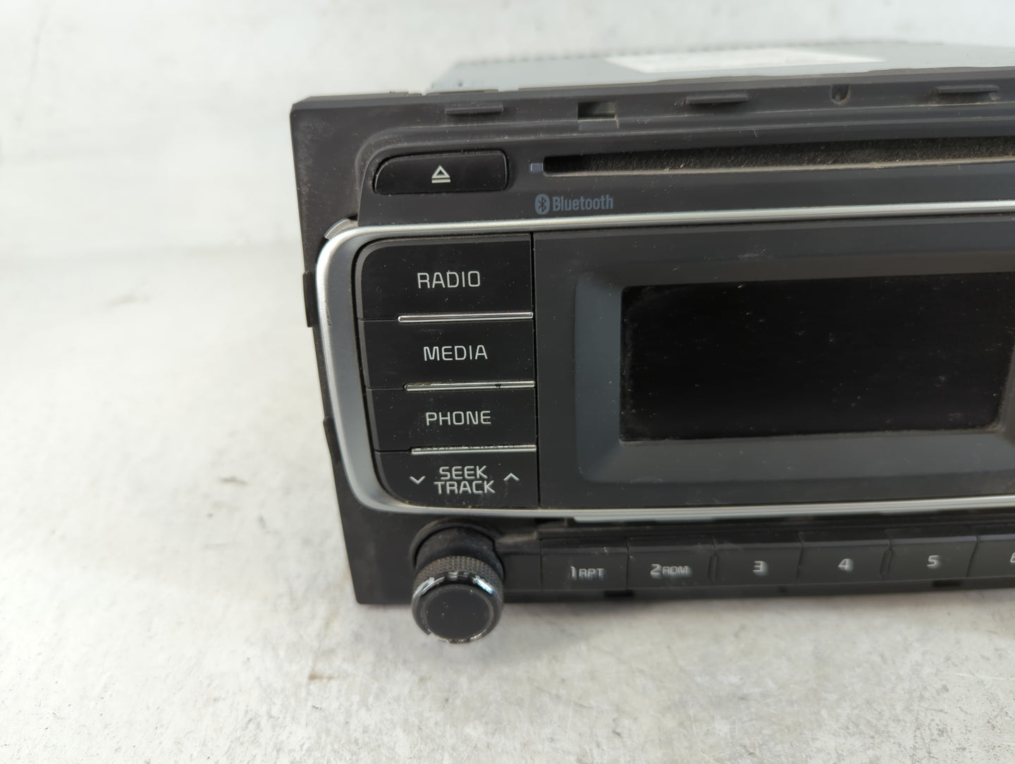 2016-2017 Kia Rio Am Fm Cd Player Radio Receiver - Oemusedautoparts1.com