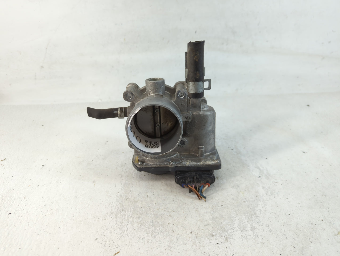 2012-2019 Kia Rio Throttle Body P/N:35100-2B300 Fits Fits 2012 2013 2014 2015 2016 2017 2018 2019 OEM Used Auto Parts - Oemu