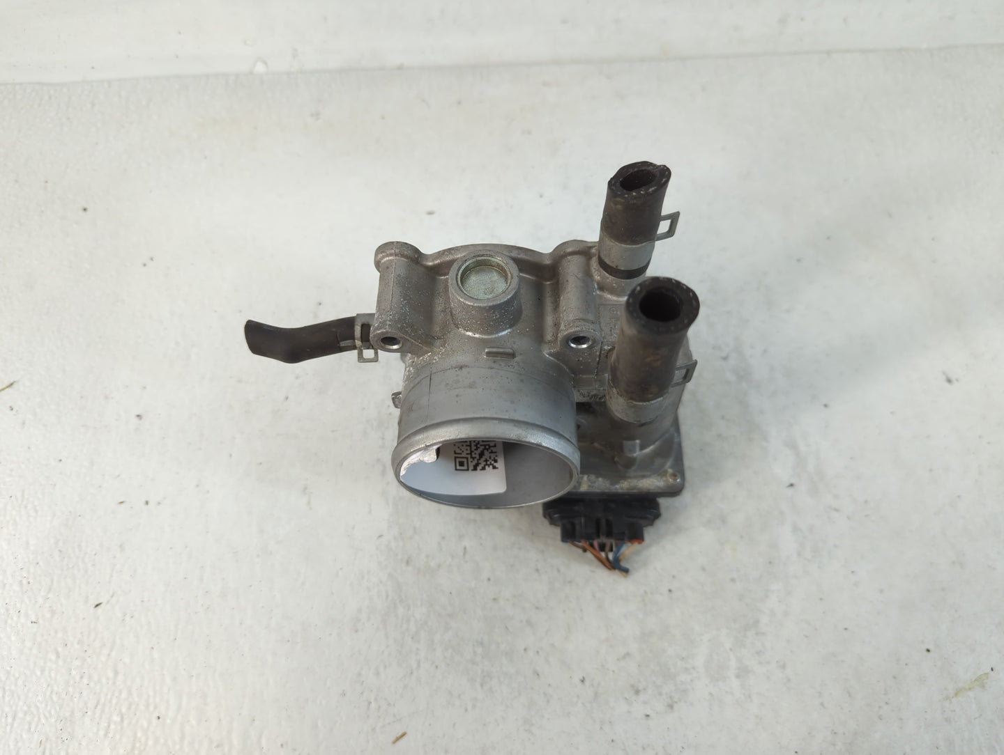 2012-2019 Kia Rio Throttle Body P/N:35100-2B300 Fits Fits 2012 2013 2014 2015 2016 2017 2018 2019 OEM Used Auto Parts - Oemu