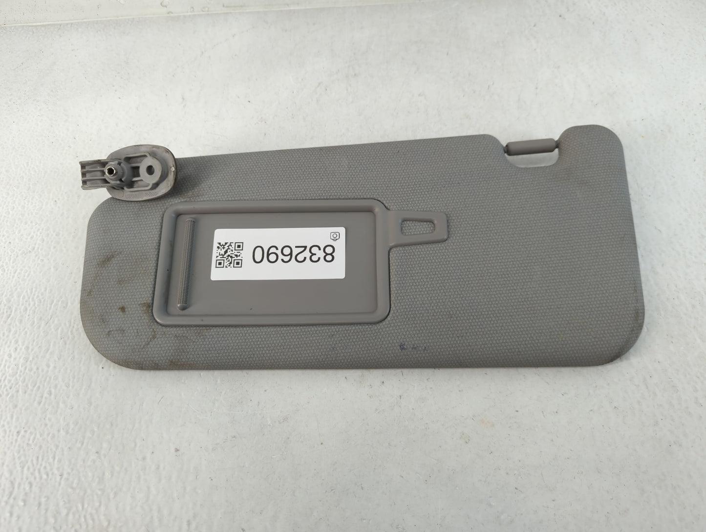 2012-2017 Kia Rio Sun Visor Shade Replacement Driver Left Mirror Fits Fits 2012 2013 2014 2015 2016 2017 OEM Used Auto Parts