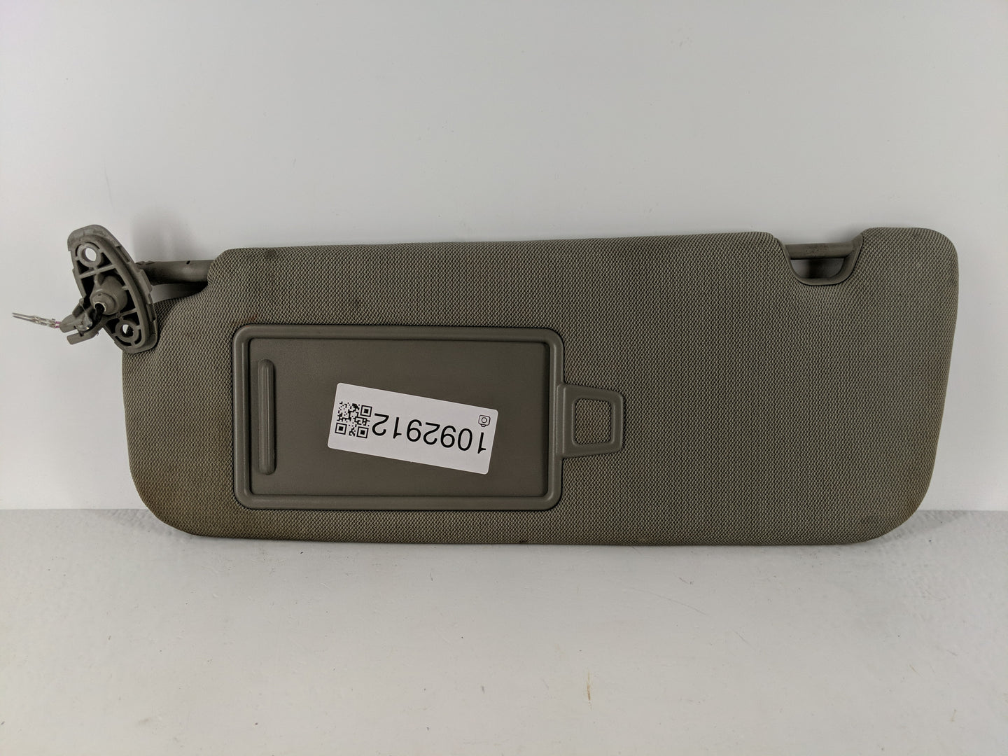 2015-2020 Kia Sedona Sun Visor Shade Replacement Driver Left Mirror Fits Fits 2015 2016 2017 2018 2019 2020 OEM Used Auto Pa