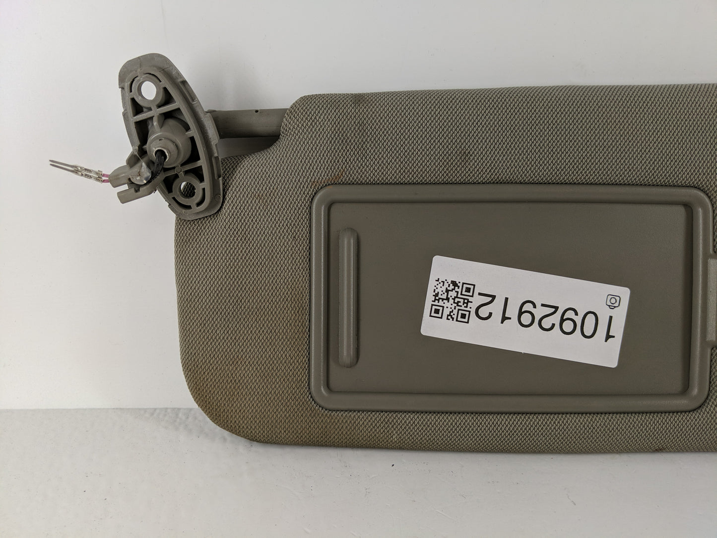 2015-2020 Kia Sedona Sun Visor Shade Replacement Driver Left Mirror Fits Fits 2015 2016 2017 2018 2019 2020 OEM Used Auto Pa