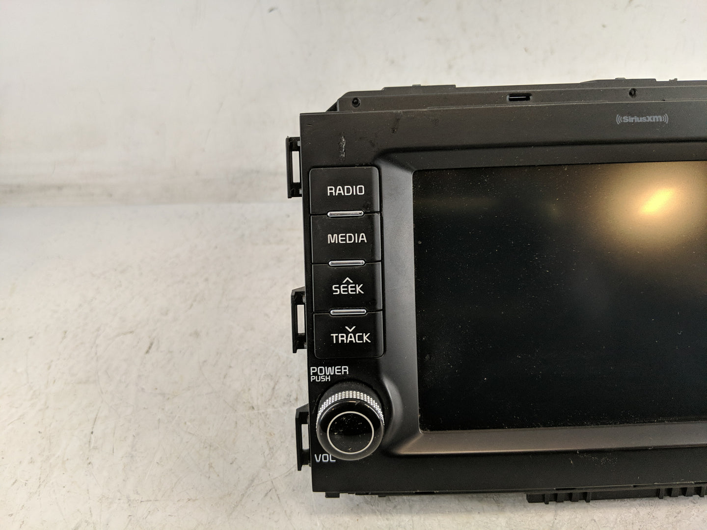 2017-2018 Kia Sedona Radio AM FM Cd Player Receiver Replacement P/N:96160-A9500WAC Fits Fits 2017 2018 OEM Used Auto Parts -