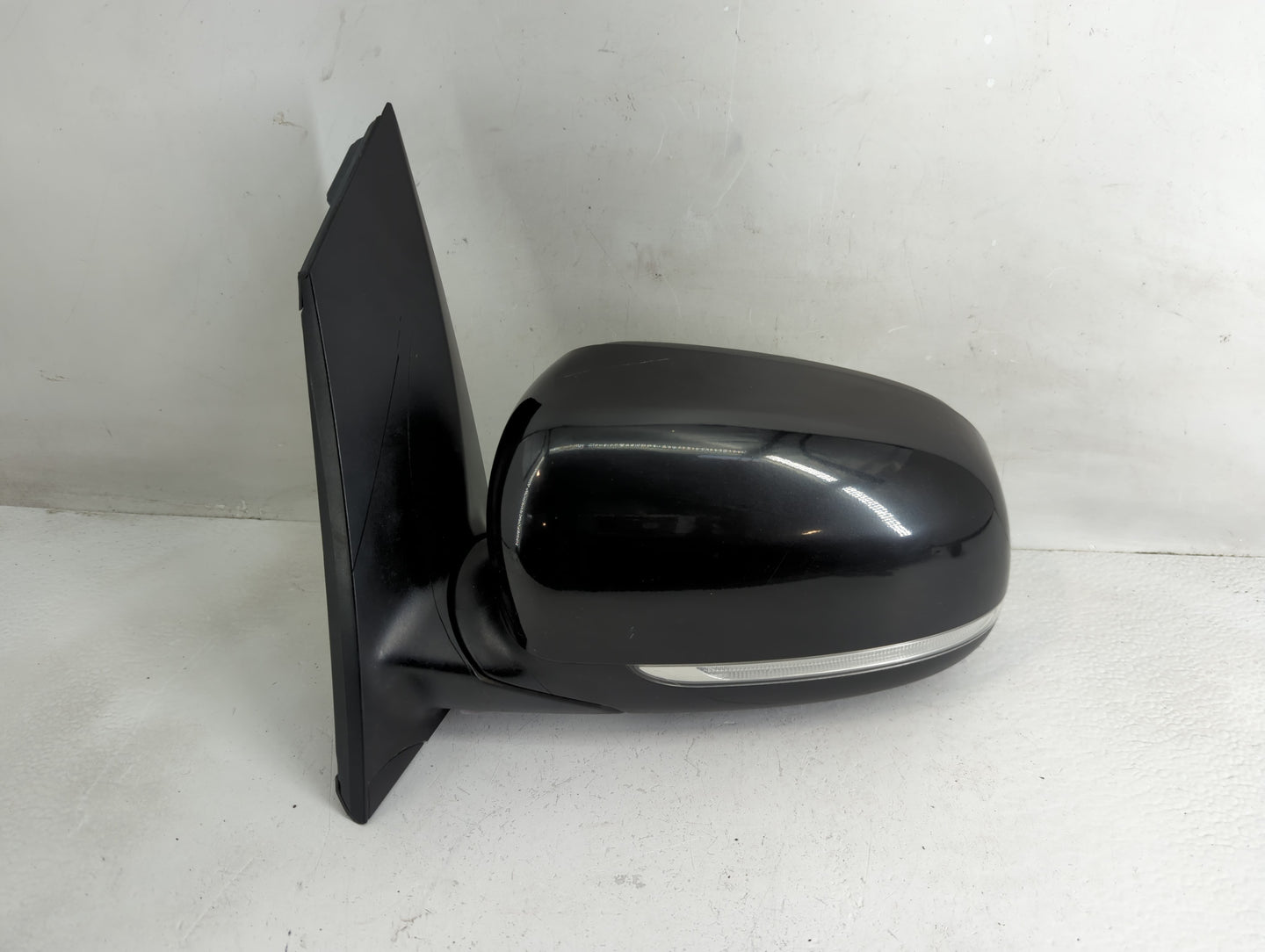 2017-2018 Kia Sedona Side Mirror Replacement Driver Left View Door Mirror P/N:E13037560 Fits Fits 2017 2018 OEM Used Auto Pa