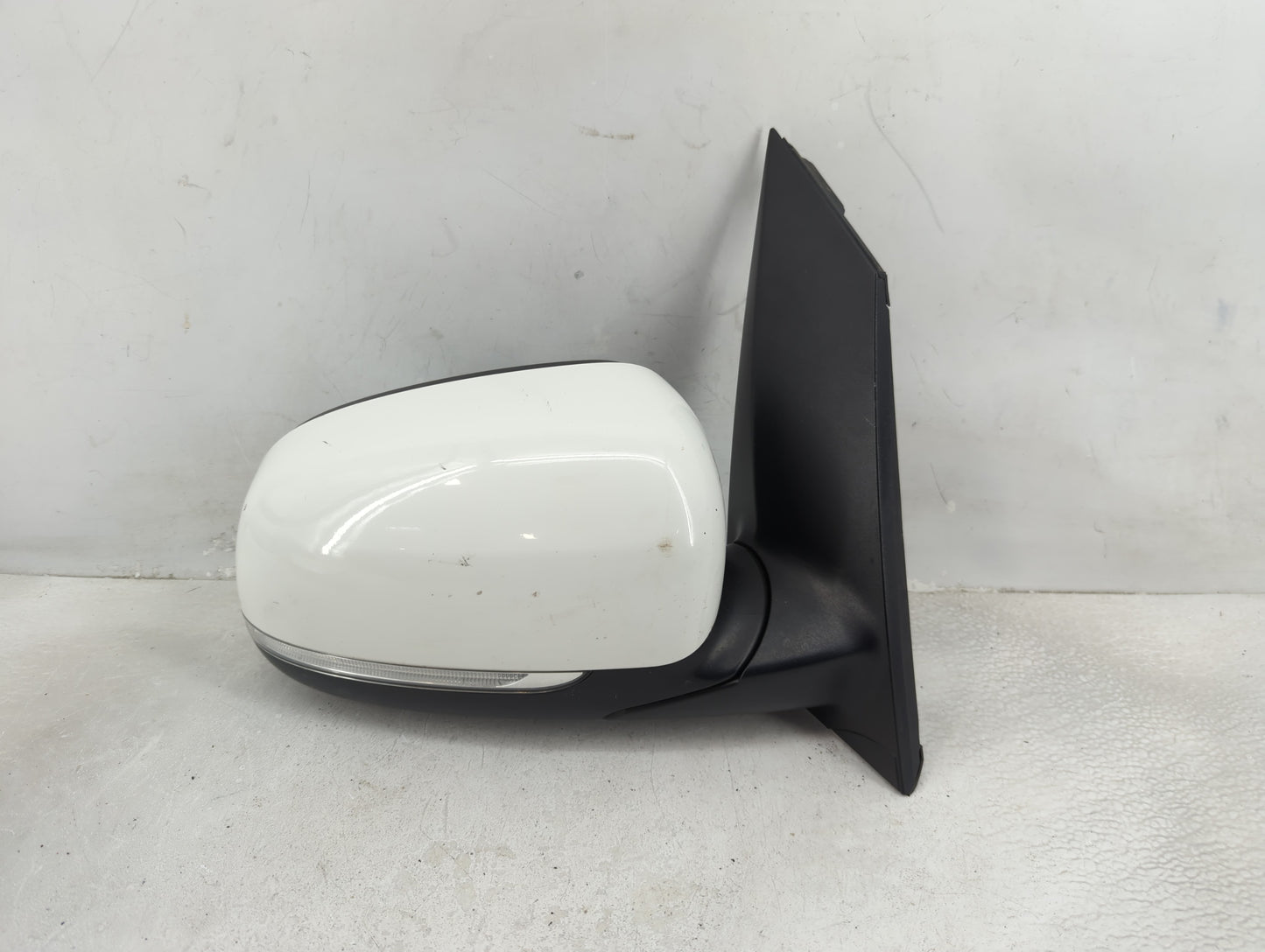 2017-2018 Kia Sedona Passenger Side View Mirror - Right Door Mirror OEM Used - Oemusedautoparts1.com