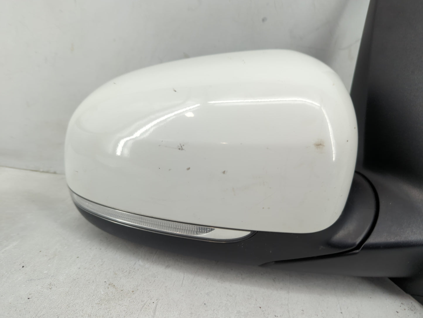 2017-2018 Kia Sedona Passenger Side View Mirror - Right Door Mirror OEM Used - Oemusedautoparts1.com