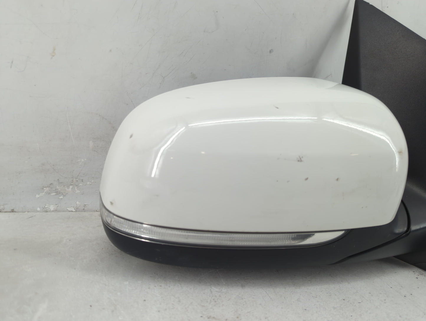 2017-2018 Kia Sedona Passenger Side View Mirror - Right Door Mirror OEM Used - Oemusedautoparts1.com
