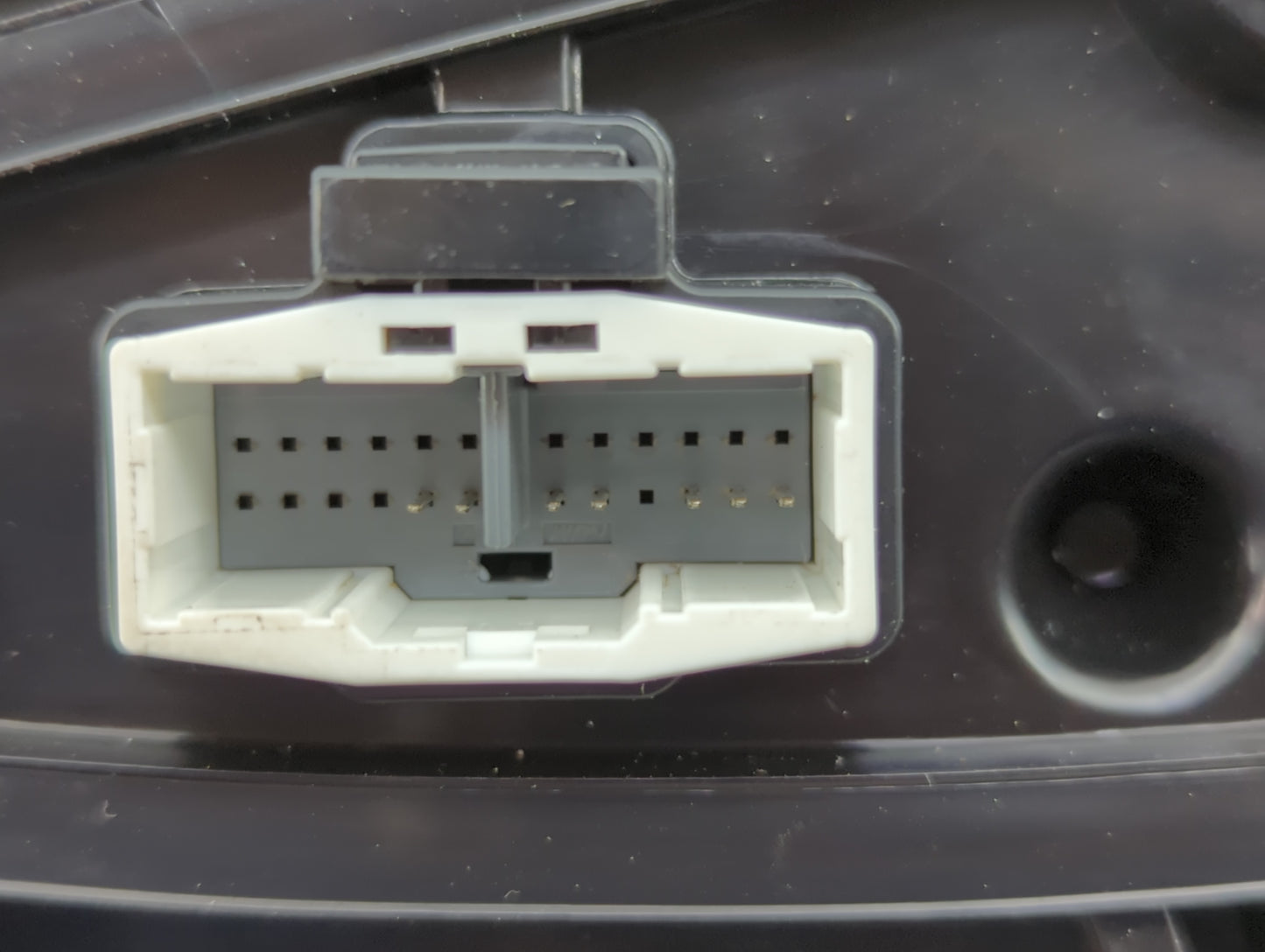 2017-2018 Kia Sedona Passenger Side View Mirror - Right Door Mirror OEM Used - Oemusedautoparts1.com