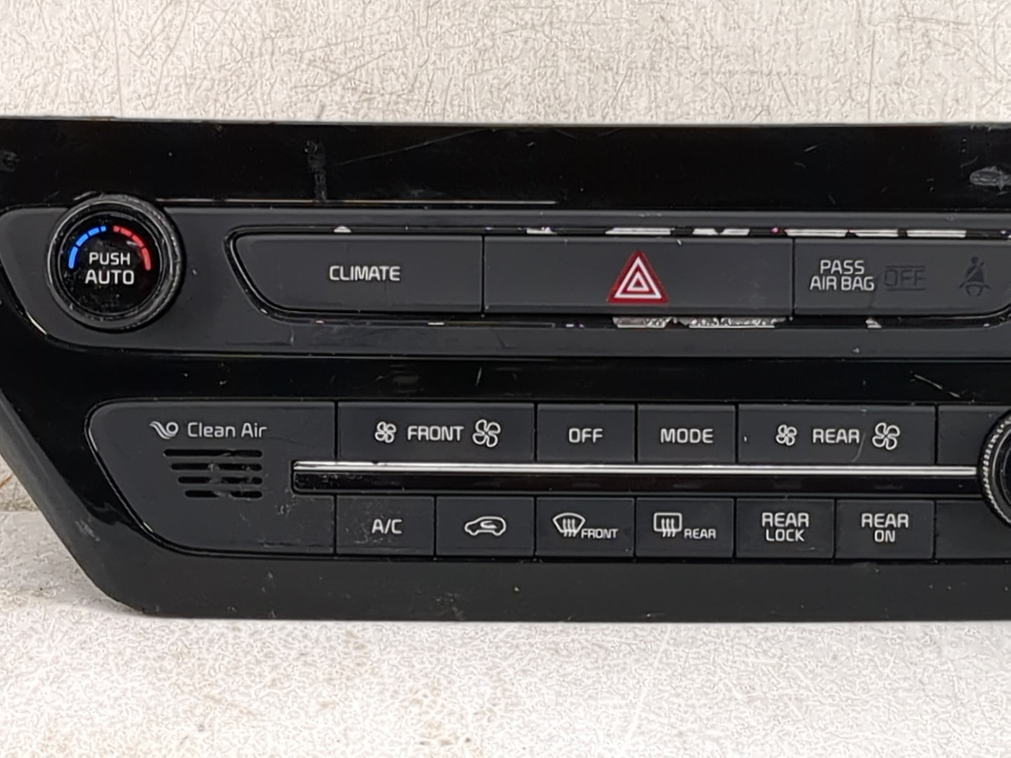 2016-2020 Kia Sedona Climate Control Module Temperature AC/Heater Replacement P/N:97250-A9470 MC47 Fits OEM Used Auto Parts 